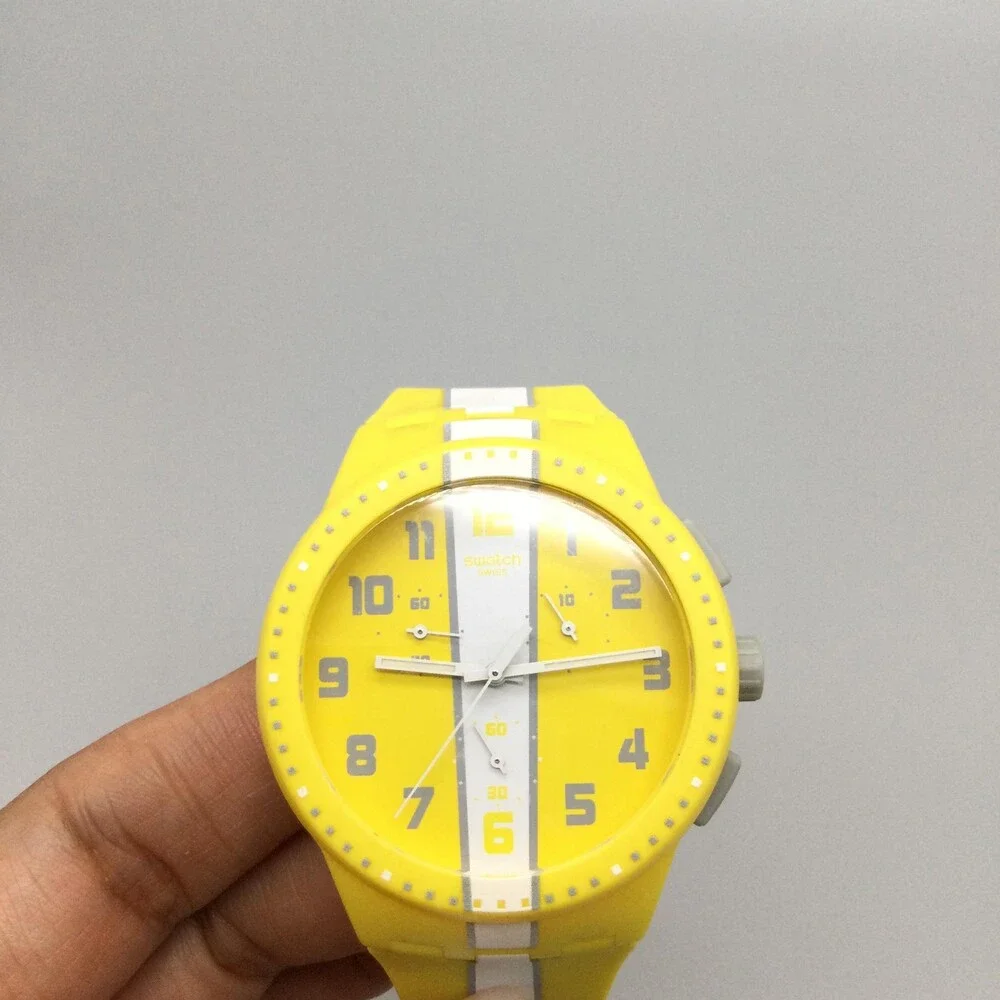 Swatch Amorogs Chronograph Mens Watch 42mm Yellow Dial SUSJ100 New Battery - Picture 7 of 14